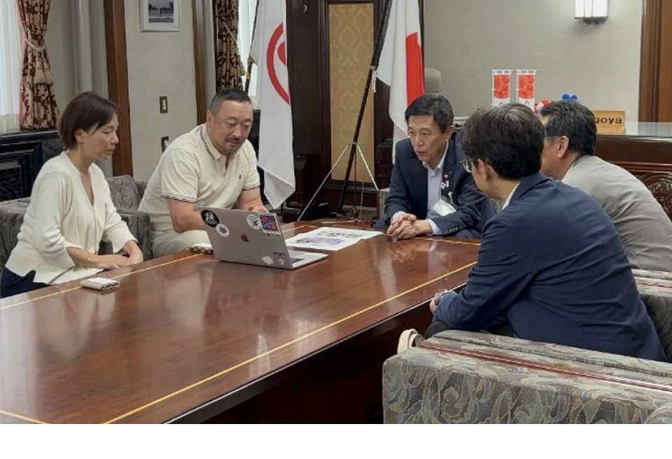 表敬訪問の様子