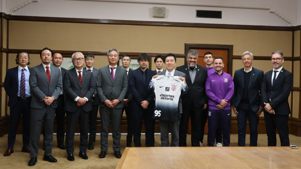 広沢市長の表敬訪問の集合写真2